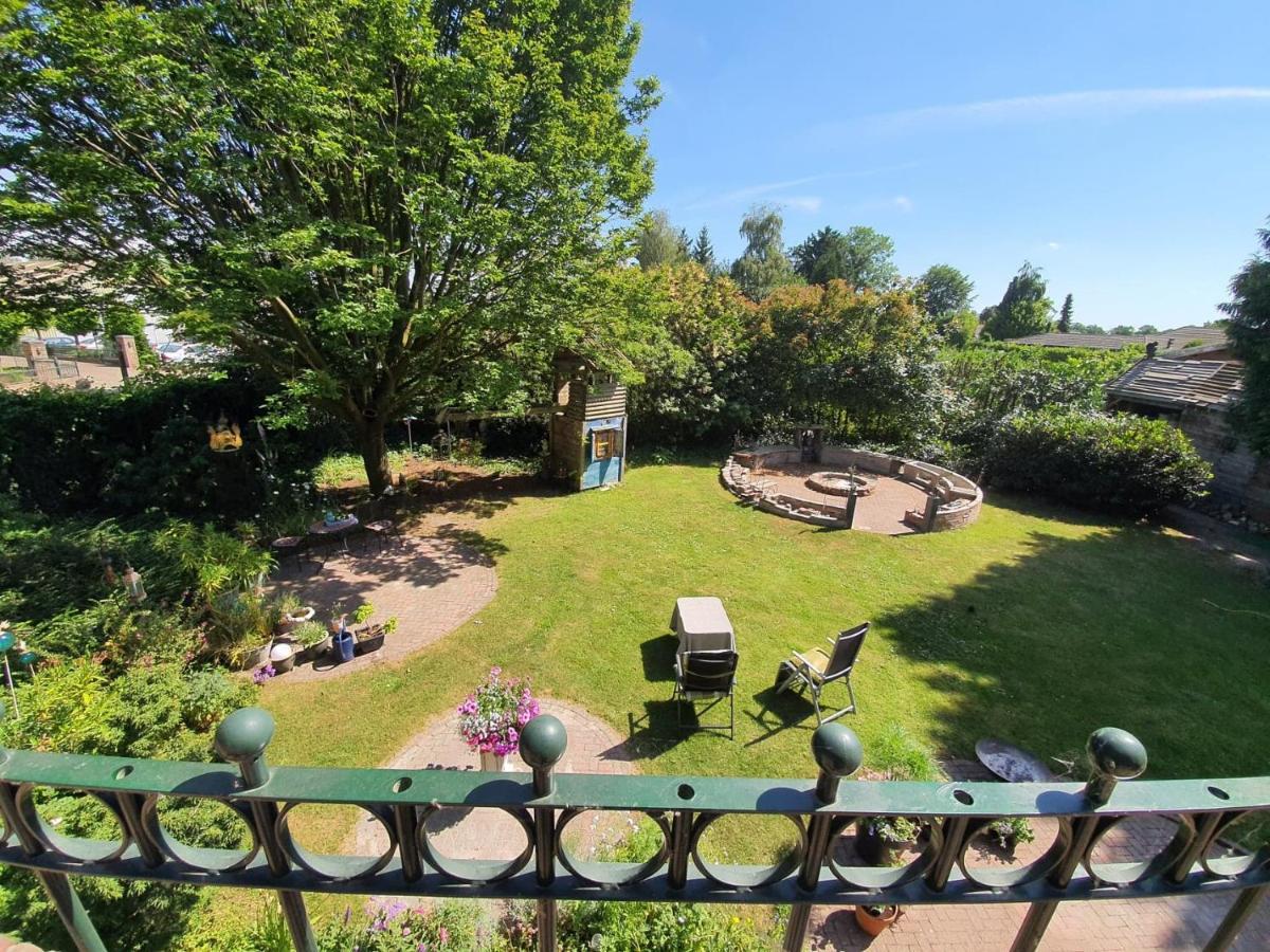 De Vliegende Vlinder Bed & Breakfast Nederweert ภายนอก รูปภาพ